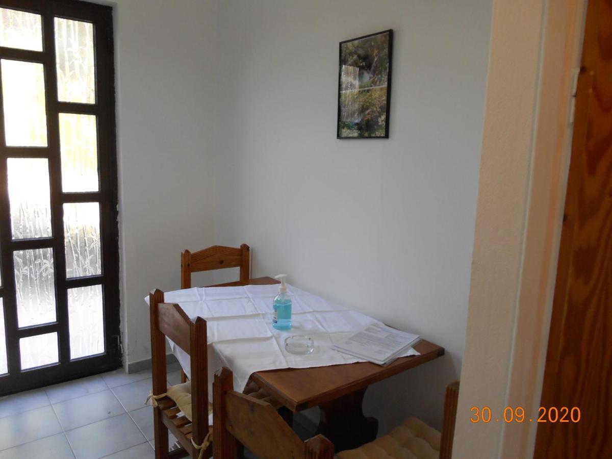 Melios Rooms Petalidi Exterior photo