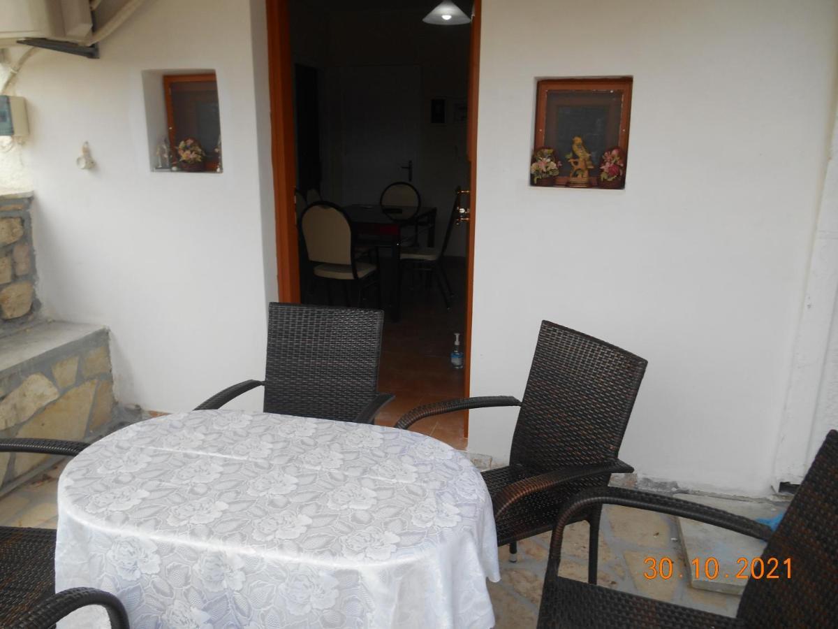 Melios Rooms Petalidi Exterior photo