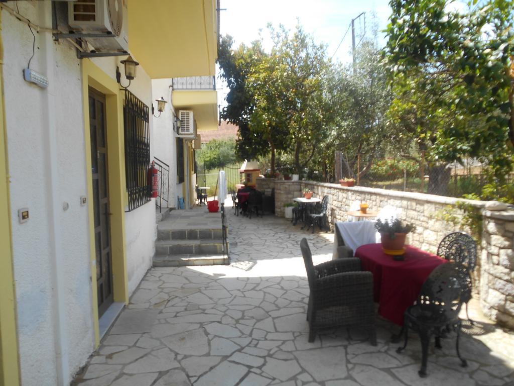 Melios Rooms Petalidi Exterior photo