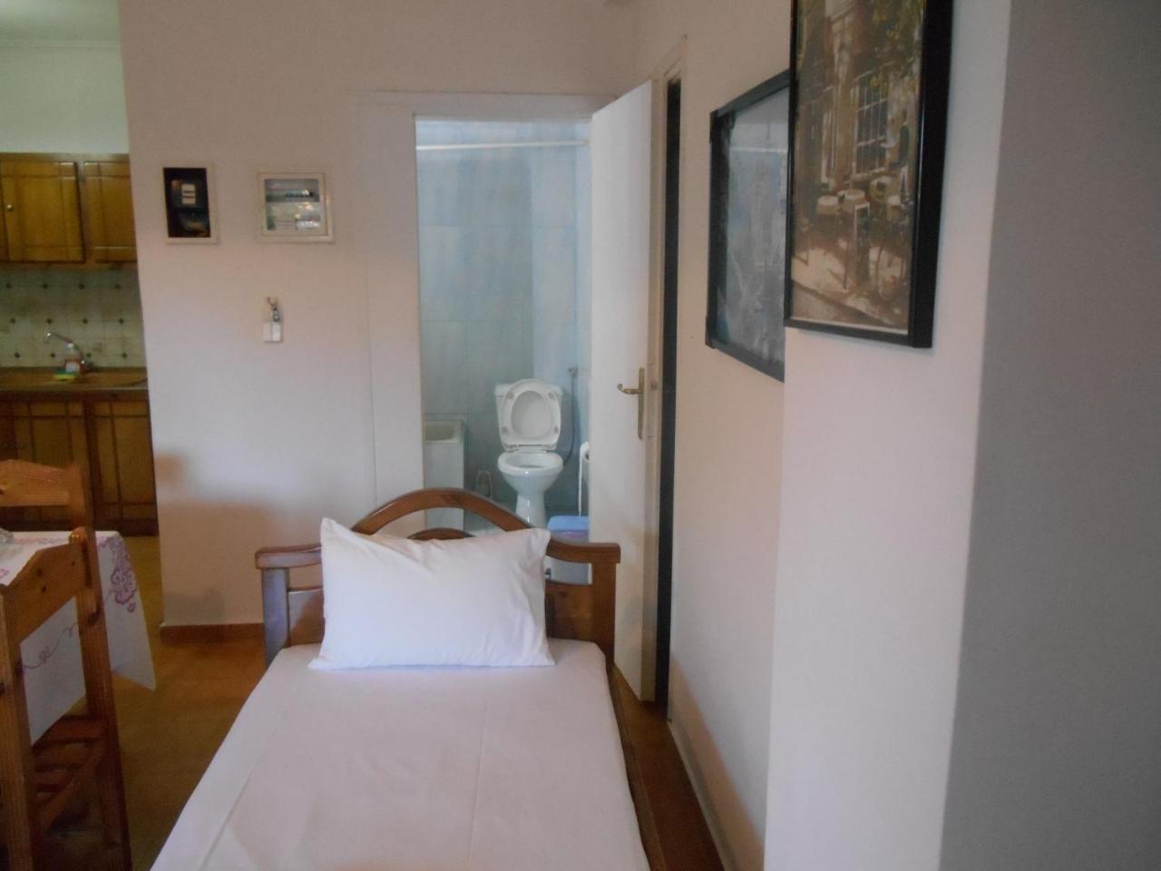 Melios Rooms Petalidi Exterior photo